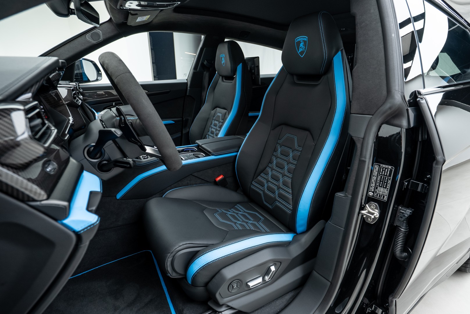 2025 URUS SE | 3D BANG & OLUFSEN | HIGH SPEC 